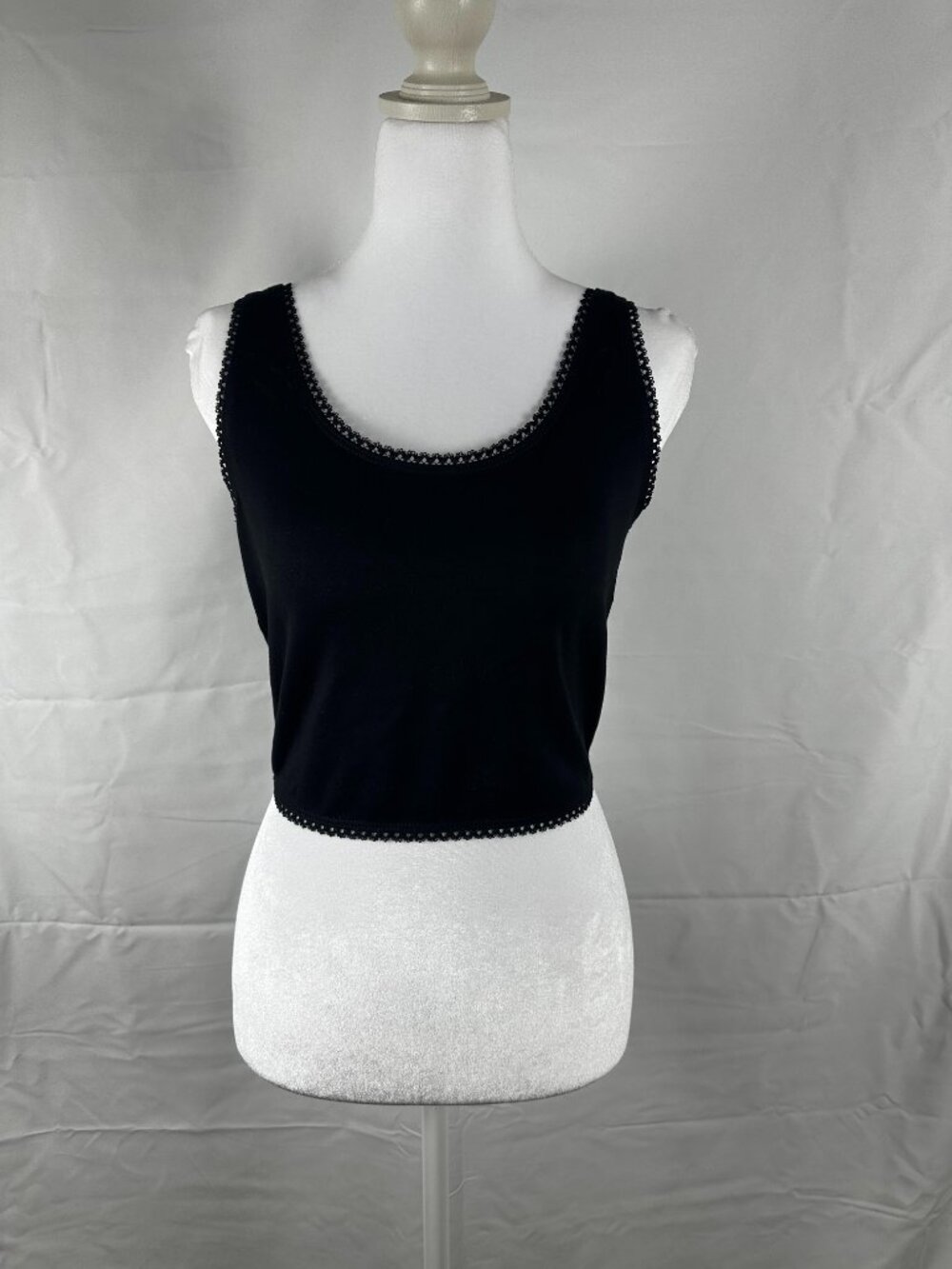 NLT Lace Trim Tank Top – Black Size Medium NWOT